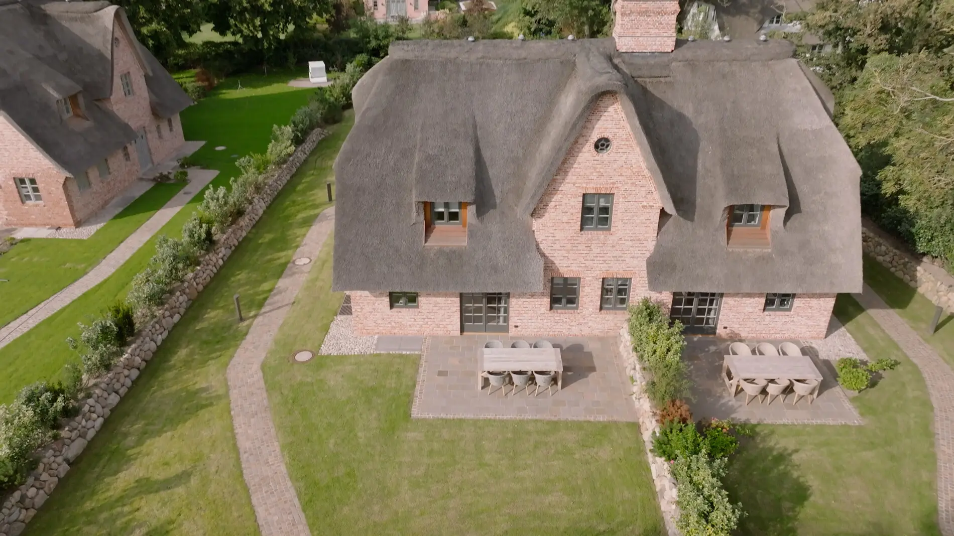 Exklusives Wohnen auf Sylt! Luxuriöse Doppelhaushälfte in Archsum zur Miete