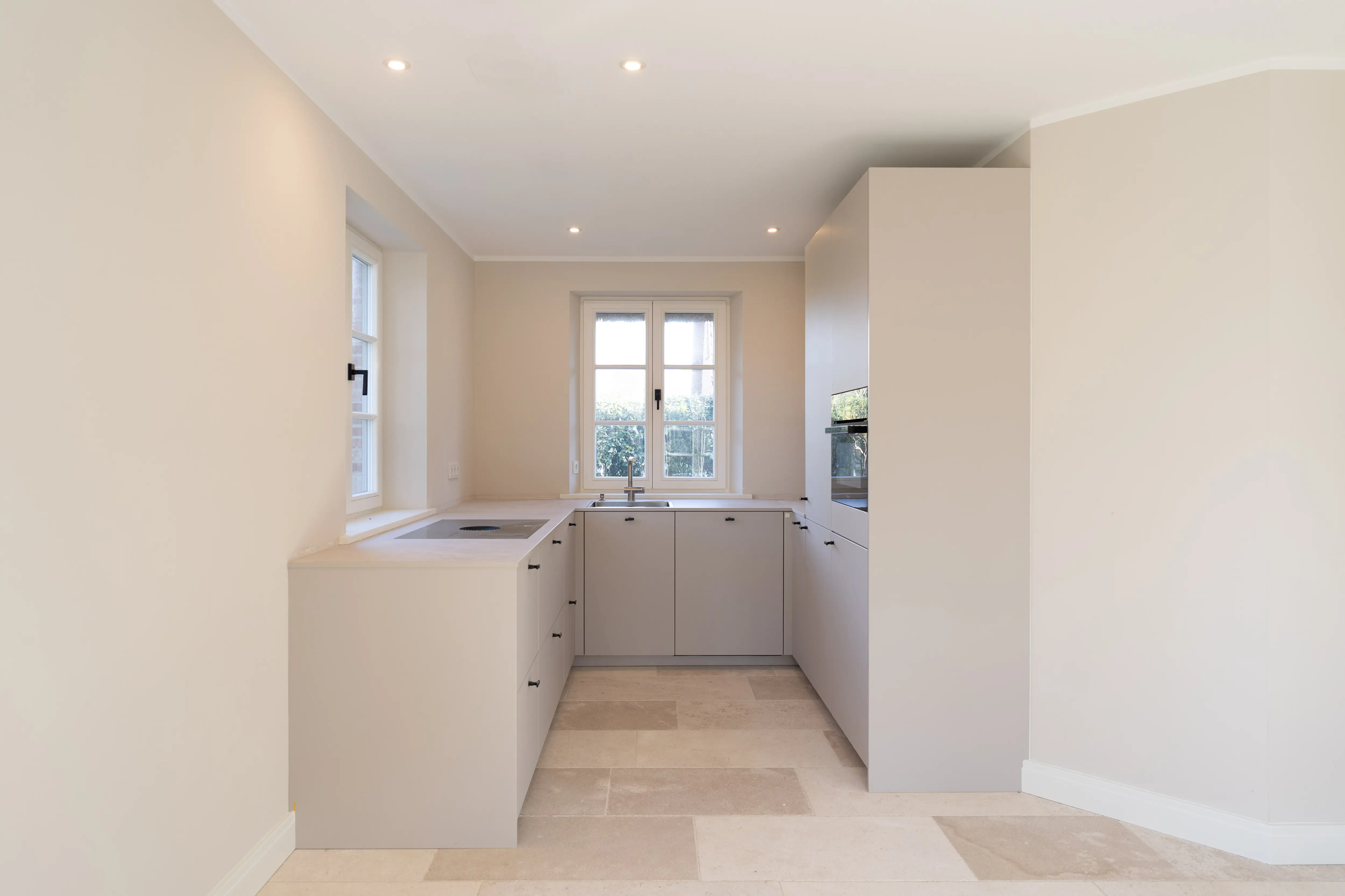 Hochwertig ausgestattete Neubau-Doppelhaushälfte unter Reet in Wenningstedt