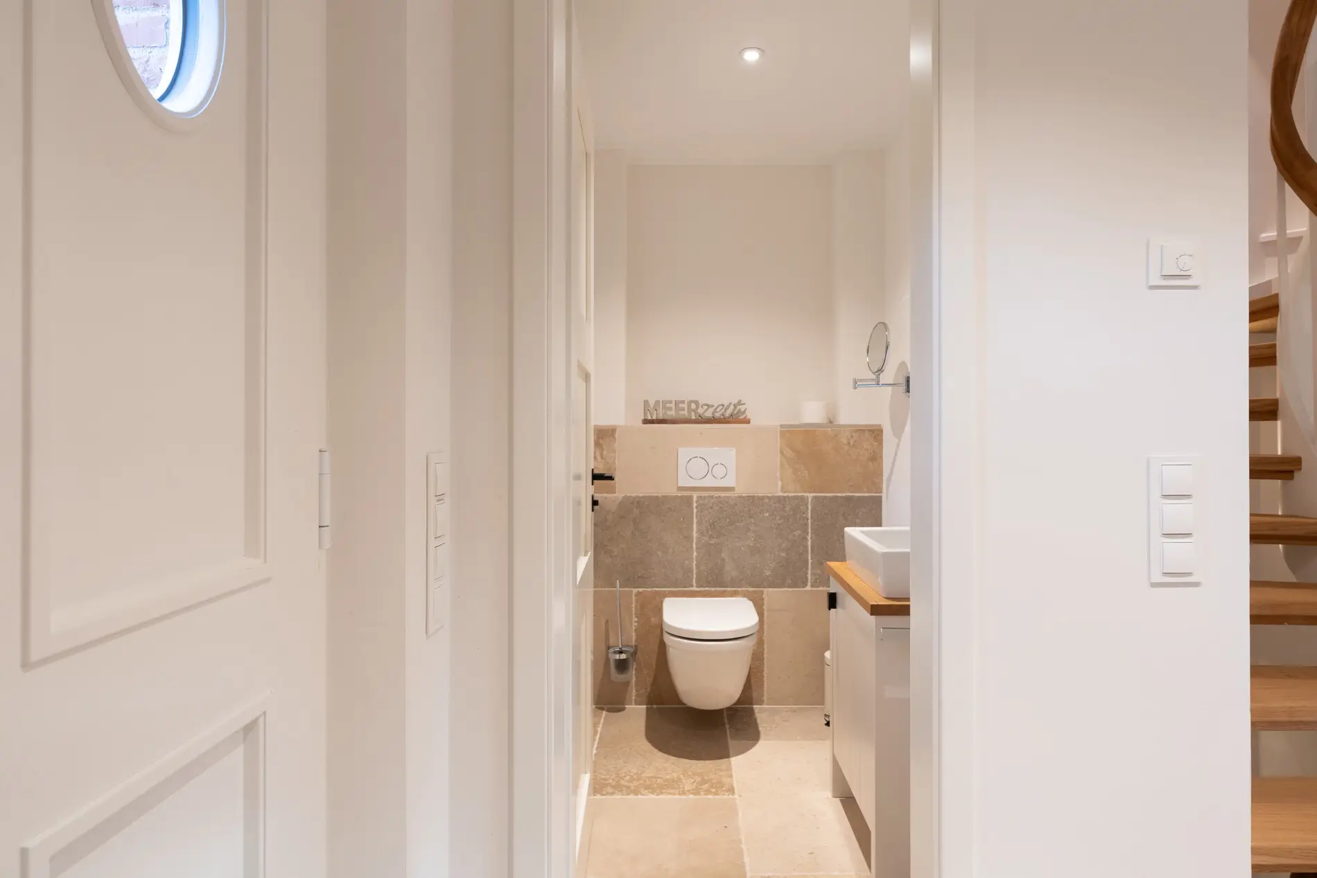 Exklusives Wohnen auf Sylt! Luxuriöse Doppelhaushälfte in Archsum zur Miete