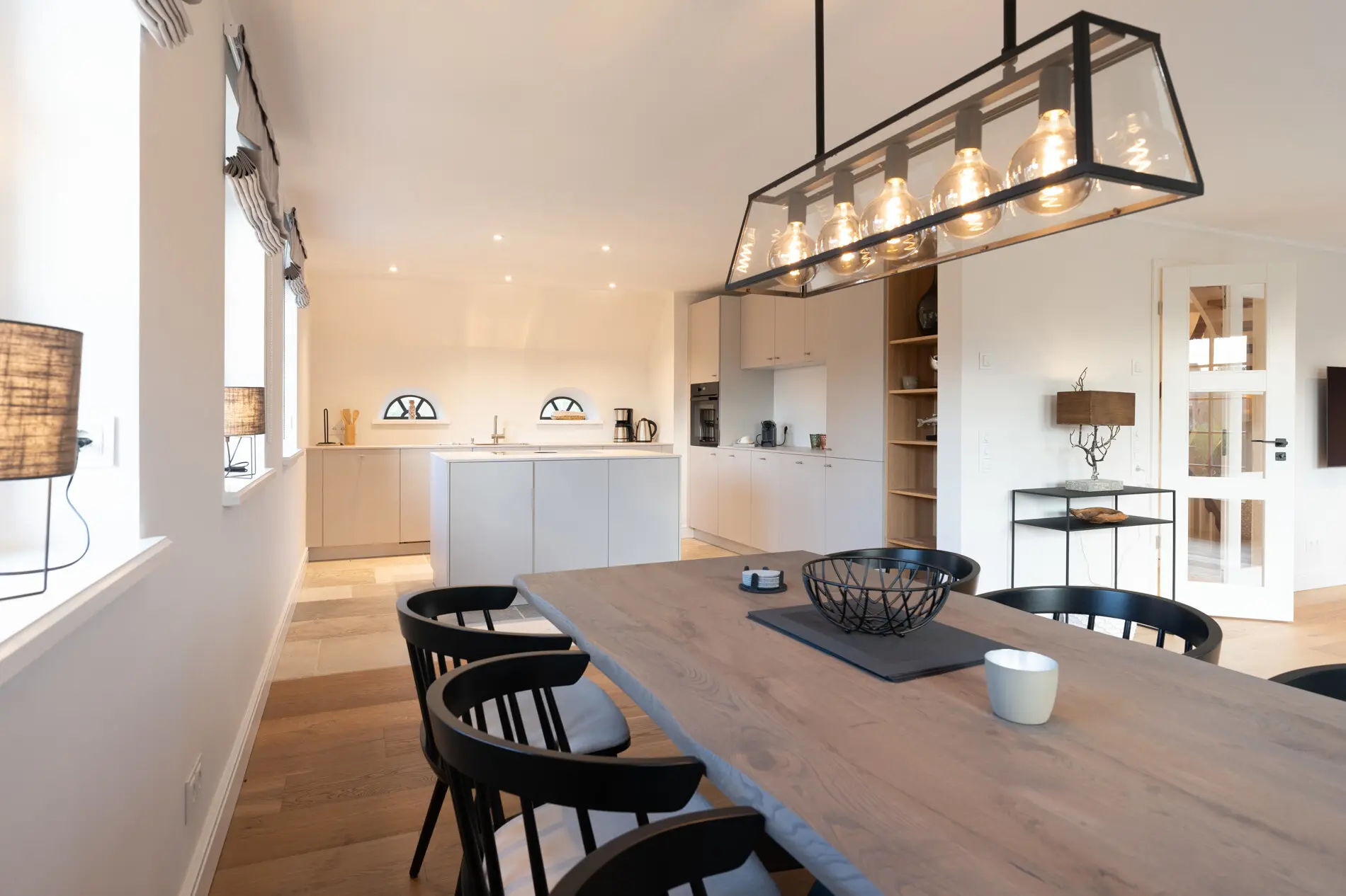 Exklusives Wohnen auf Sylt! Luxuriöse Doppelhaushälfte in Archsum zur Miete