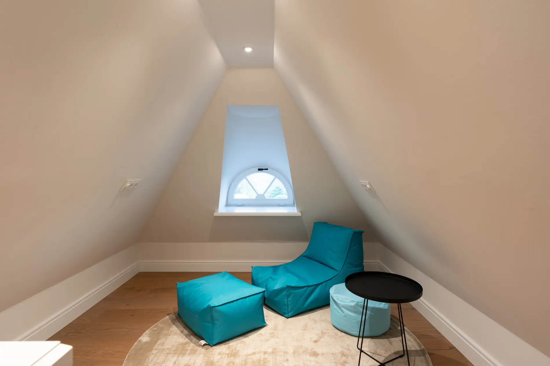 Exklusives Wohnen auf Sylt! Luxuriöse Doppelhaushälfte in Archsum zur Miete