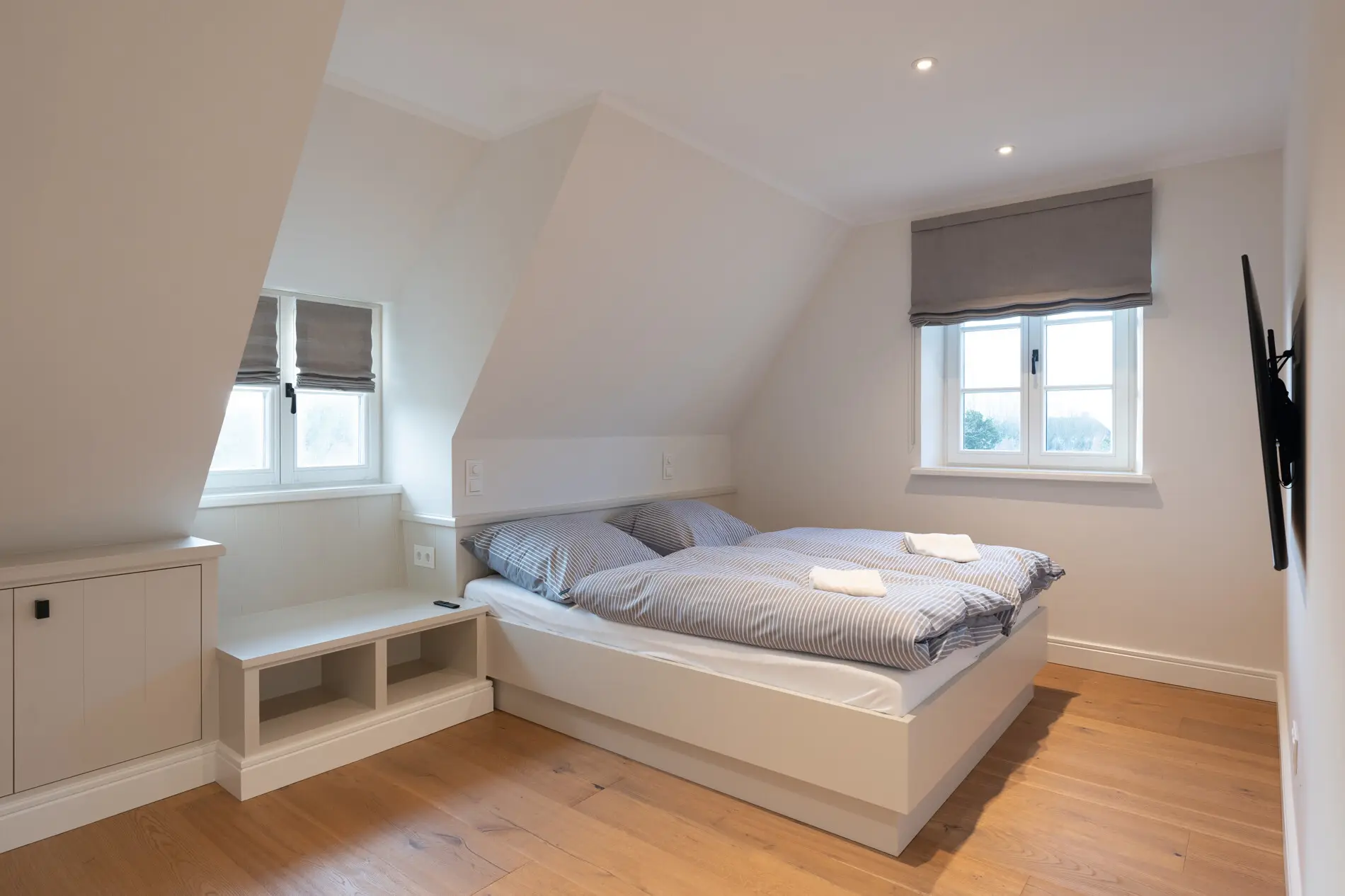 Exklusives Wohnen auf Sylt! Luxuriöse Doppelhaushälfte in Archsum zur Miete