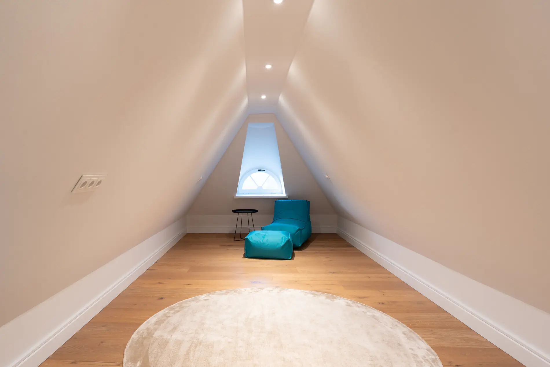 Exklusives Wohnen auf Sylt! Luxuriöse Doppelhaushälfte in Archsum zur Miete